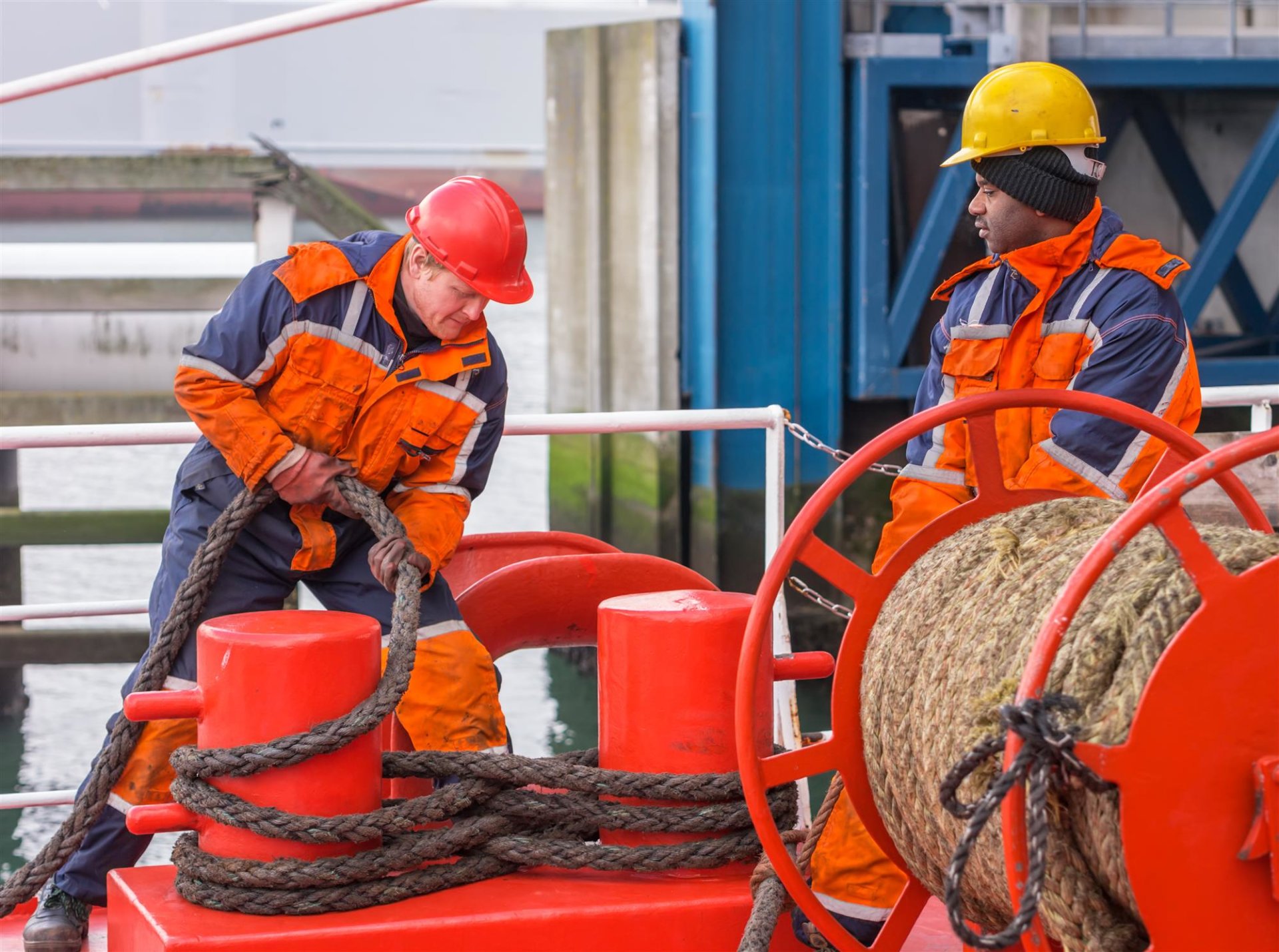 seafarer working with ropes